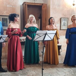 VOKÁLNÍ ADVENTNÍ KONCERT S POŽEHNÁNÍM VĚNCŮ ### neděle 7. prosince 2025 v 16:00